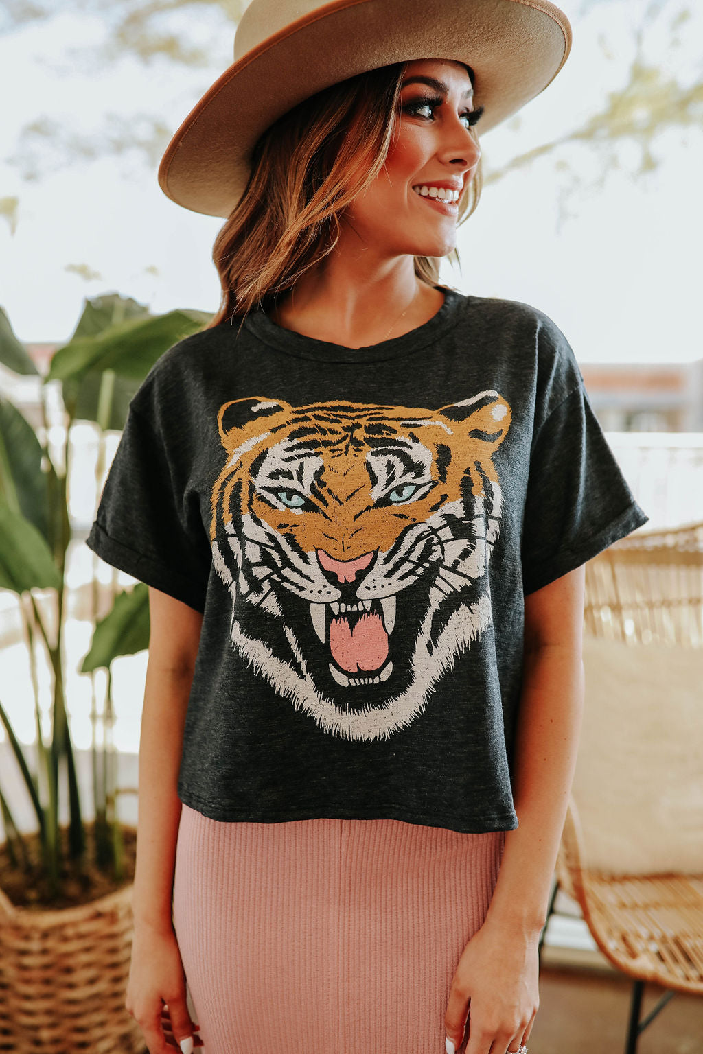 graphic tiger tee