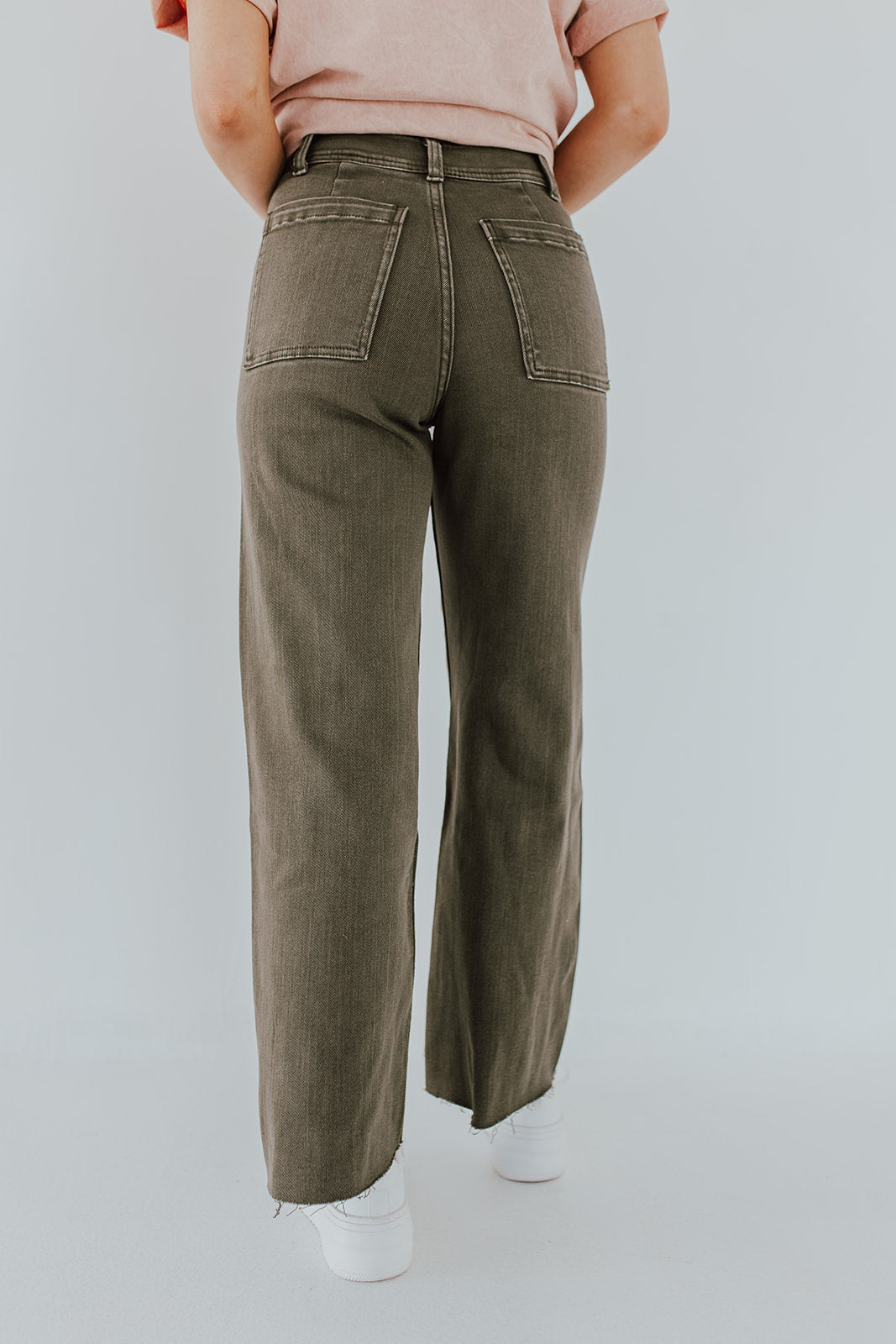 THE HYDE WIDE LEG PANTS IN OLIVE