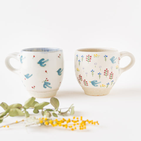 Mug by Akane Suzuki who is fascinated by the world view like a picture book