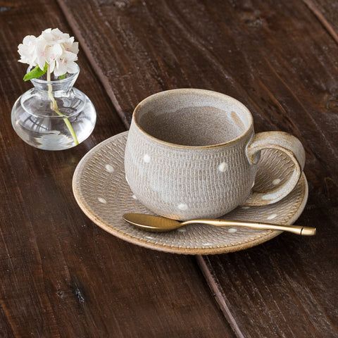 15cm small plate and coffee cup from Koishiwarayaki Oumei Kiln, which is also nice to use as a saucer