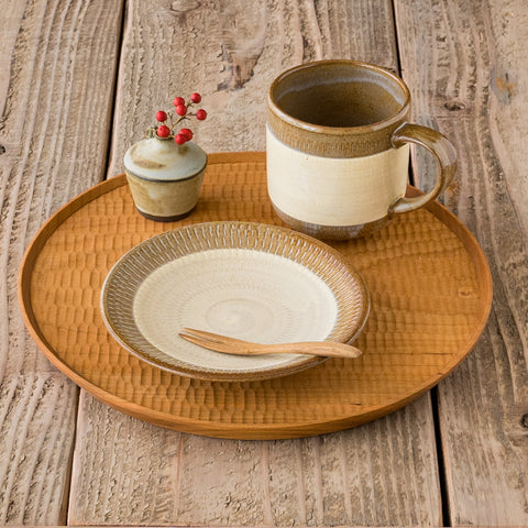 15cm small plates and mugs from Koishiwarayaki Oumei Kiln to spend your snack time wonderfully