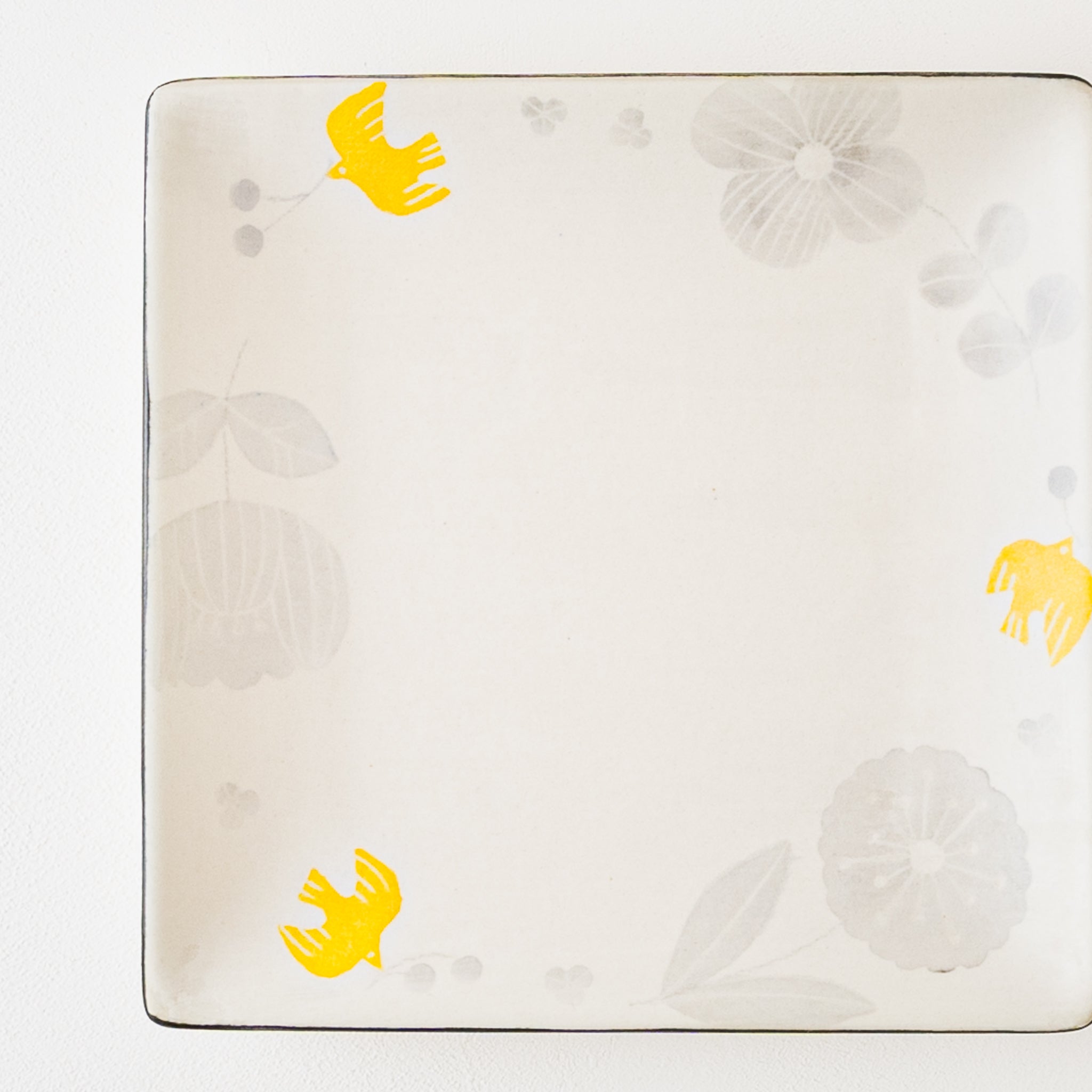 Square plate of Yasumi Koubou with lovely Japanese paper dyed flowers and birds