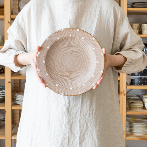 An 8-inch rim dish from Koishiwarayaki Oumei Kiln with nice white clay dots on calm gray