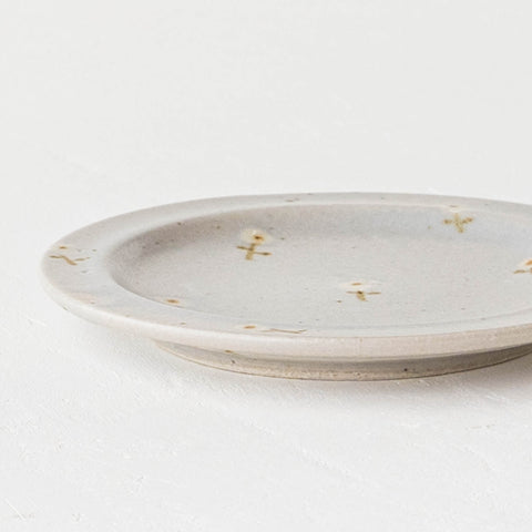 Haruko Harada's 5-inch rim plate flower