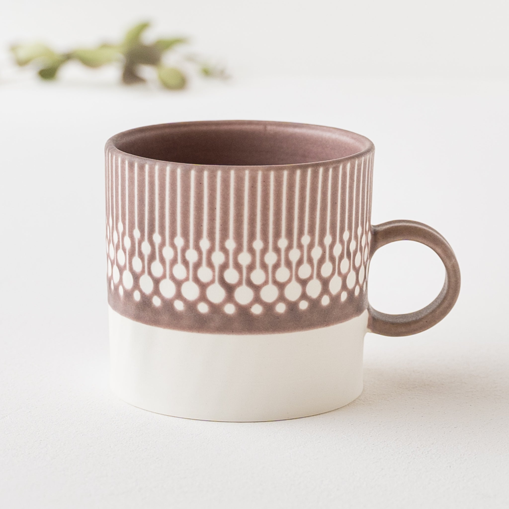 Yukari Nakagawa's Mug with Stylish Dots