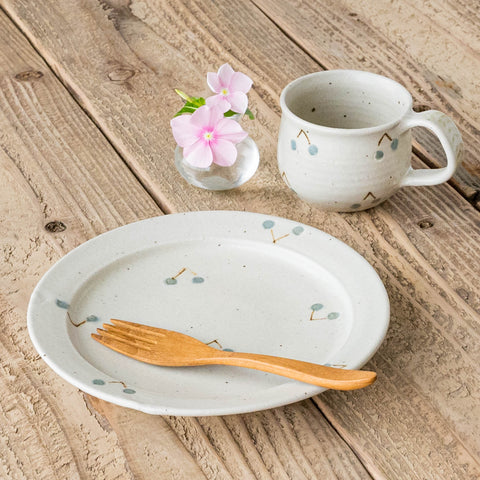 Haruko Harada's 7 inch rim plate and mug