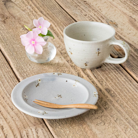 Haruko Harada's 5 inch rim plate and mug