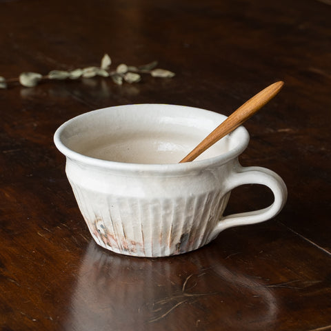 Furuya pottery's tetsusen-engraving soup cup that makes soup more delicious