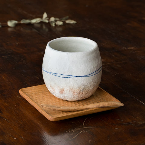 お茶の時間をゆっくり楽しめる古谷製陶所のゴス線エッグカップ