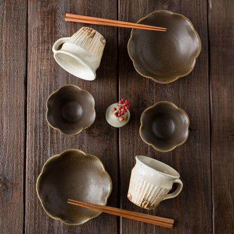 Furuya Pottery's rust-glazed vessel