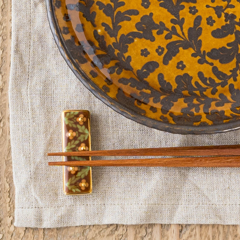 Ayano Arai's slipware chopstick rest