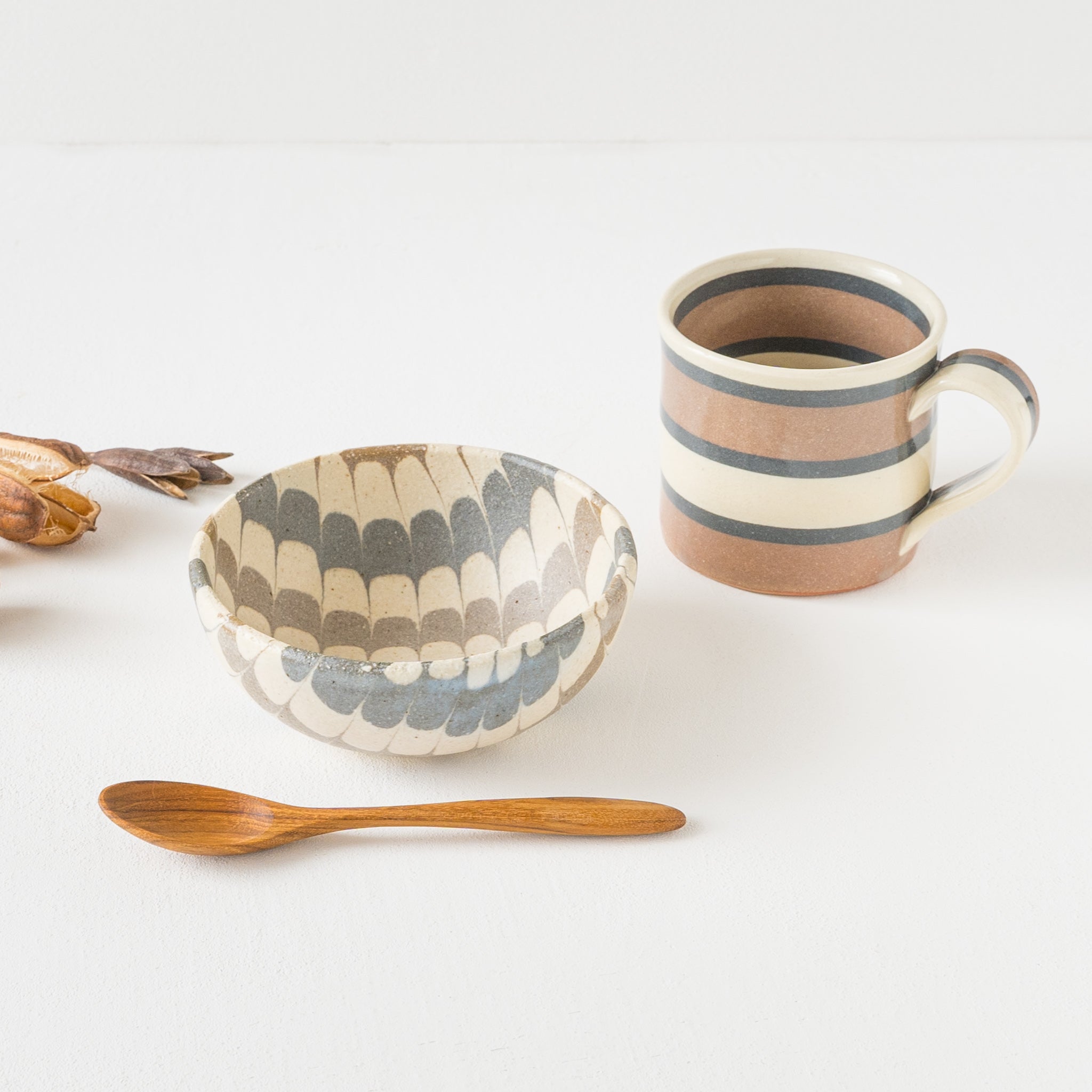 Mug by Hanako Sakashita that makes the table bright and fun