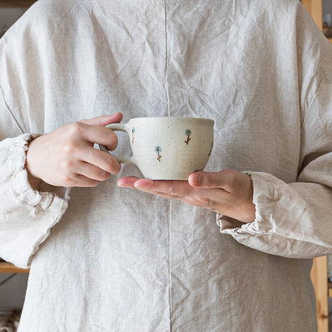 Haruko Harada's flower-patterned mug that makes you feel relaxed just by looking at it