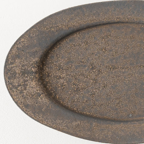 Iron glaze oval plate L by Sakiko Tomibe