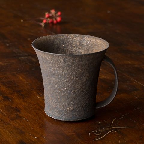 Iron glaze mug cup by Sakiko Tomibe