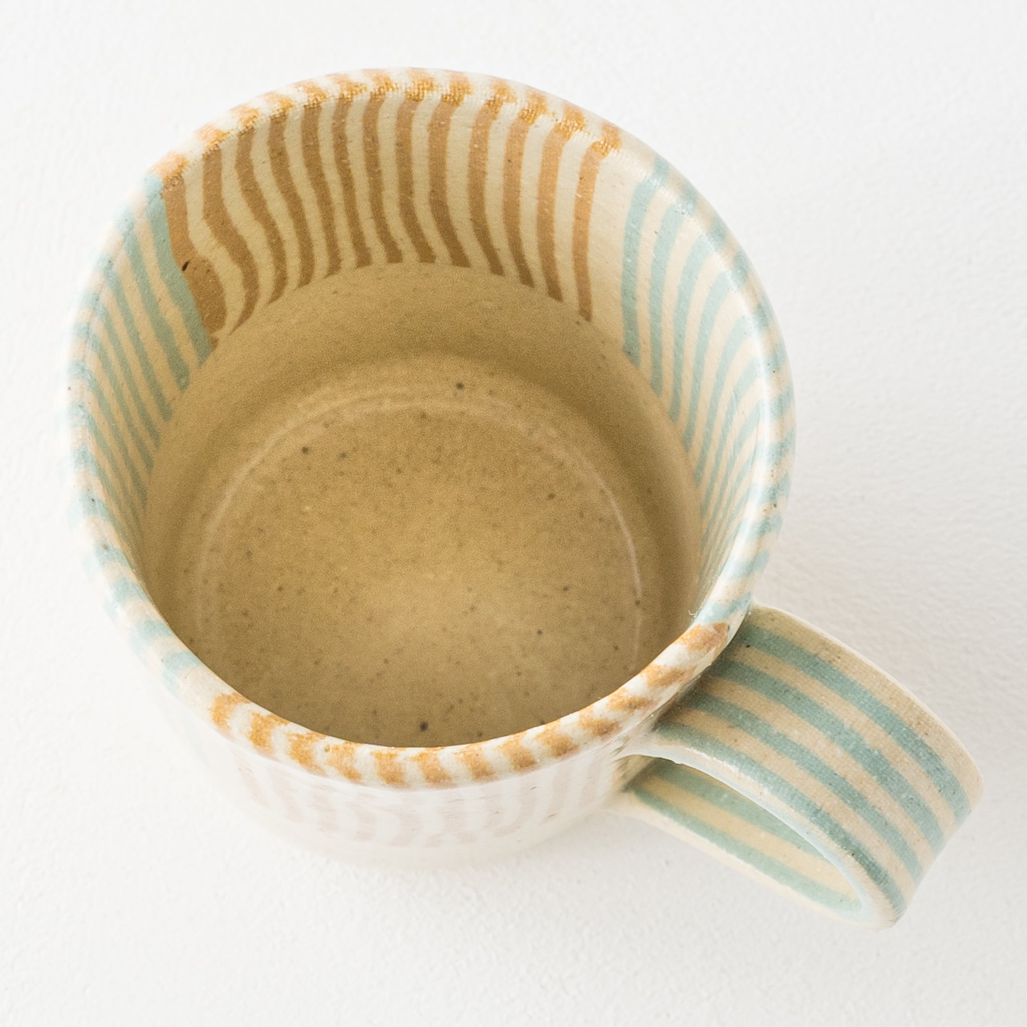 Mug made by Hanako Sakashita, cute with the same pattern on the inside