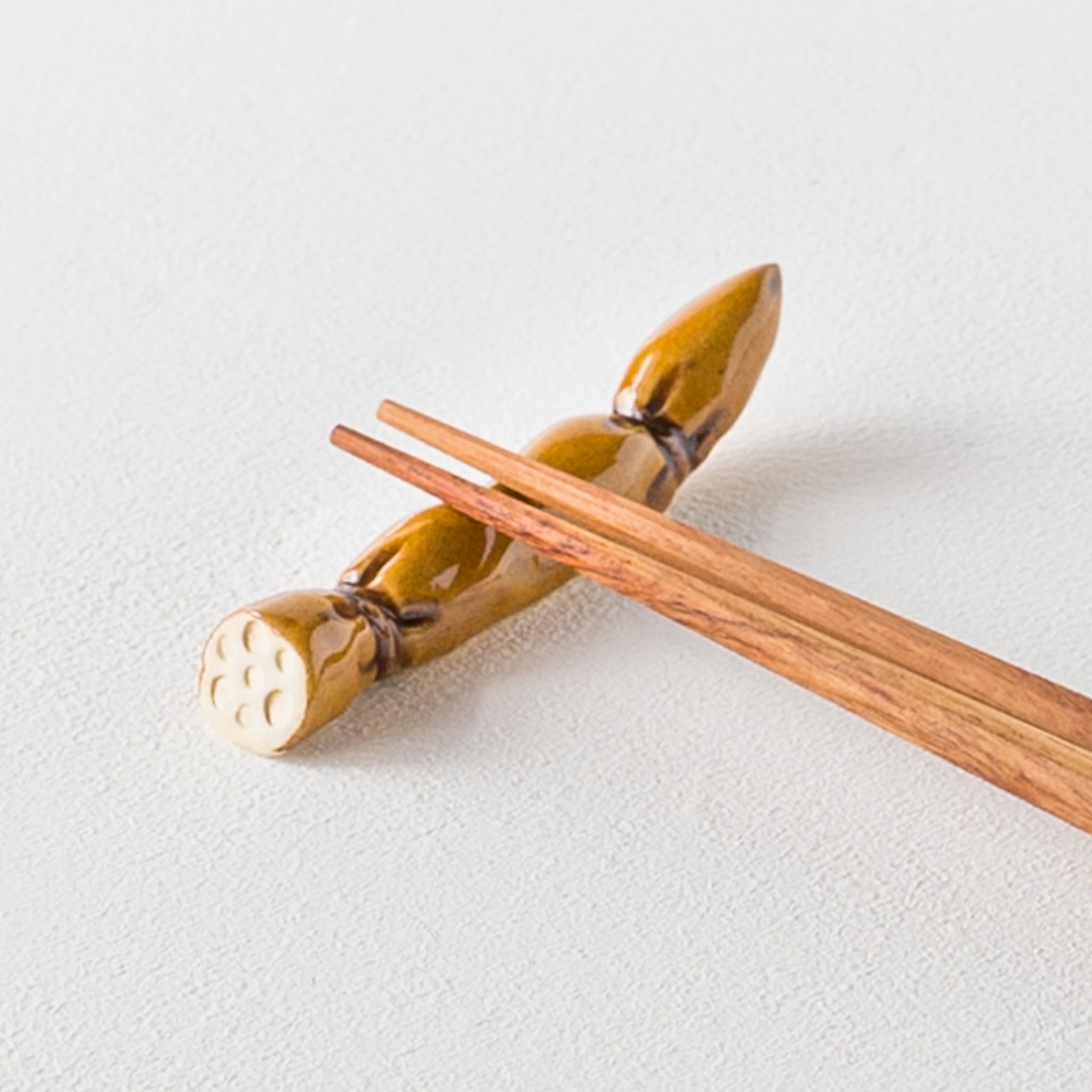 Cute lotus root chopstick rest with soil from Ihoshiro kiln