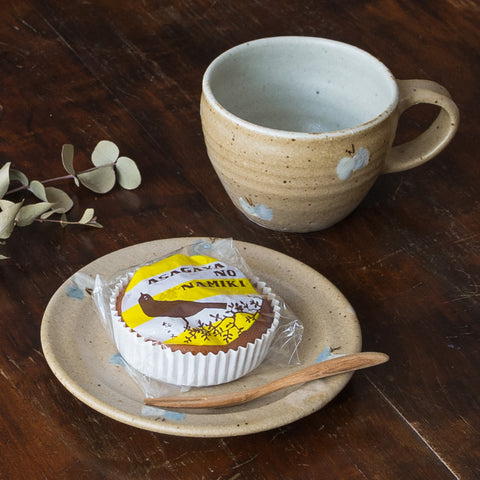 Haruko Harada's butterfly-patterned mug to enjoy snack time