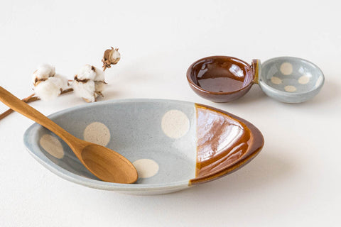 Curry dot dish by Wakaba Enokida