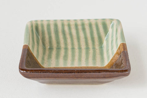 Square plate (stripe) by Wakaba Enokida