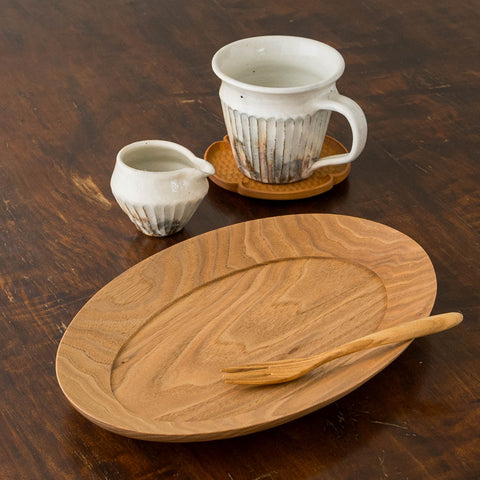 Kazunori Takatsuka's oval plate with walnuts