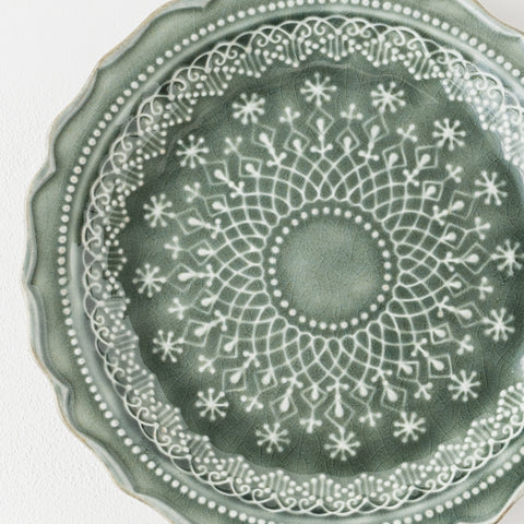 Wakasama pottery French lace plate