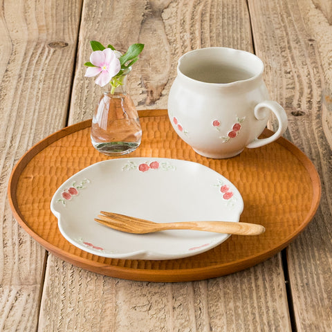 Marika Kato's Itchin Mug Cup and Rinka 5-inch Plate Kiichigo