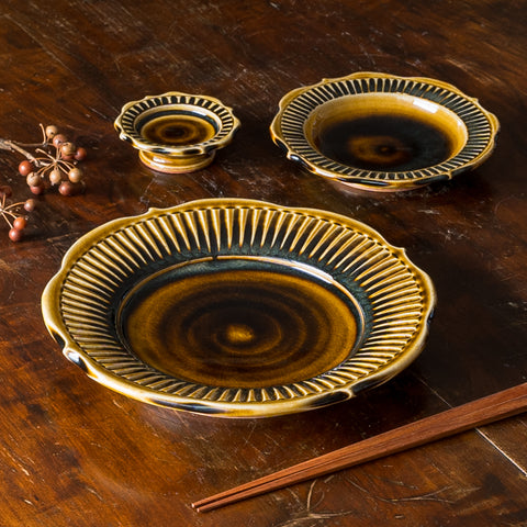 Hana craft vessels that make table coordination fun