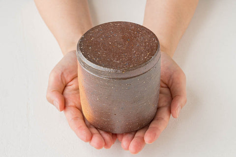 川尻製陶所の筒型塩壺