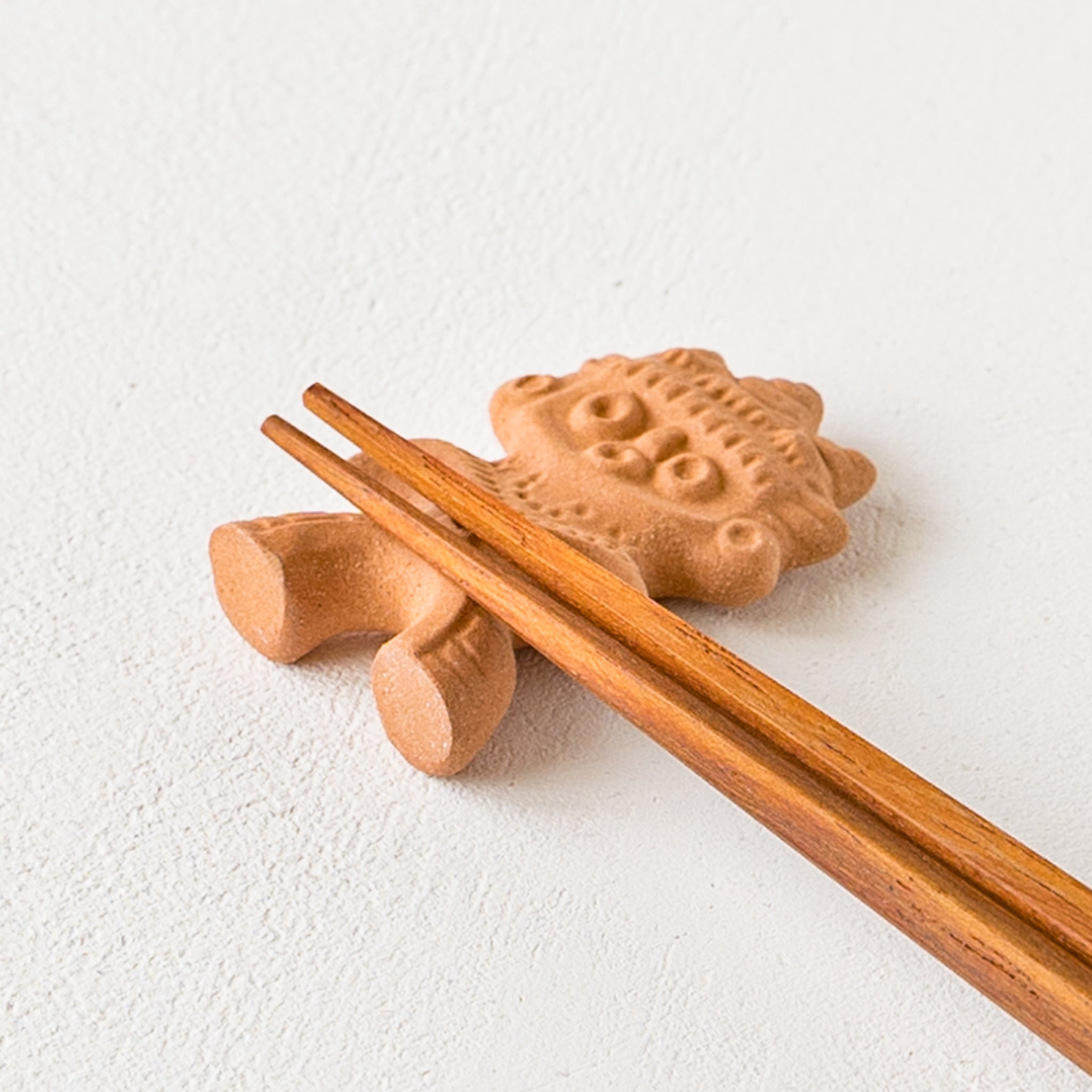 Mino-yaki Ihoshiro kiln chopstick rest