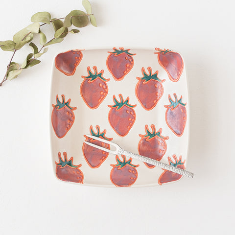 Square bowl of Hasami ware fruits with a cute strawberry pattern