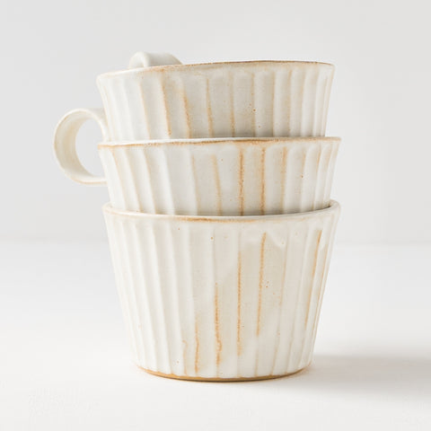 おうちでカフェ気分を味わえるわかさま陶芸のkinari鎬モダンマグカップ