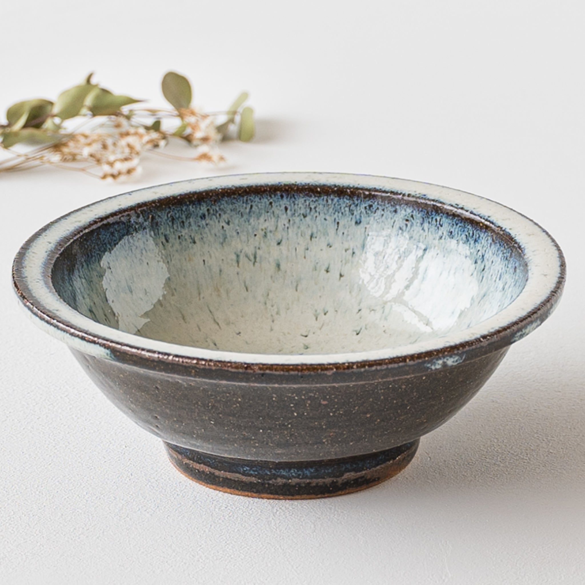 Shodai ware Fumoto kiln middle bowl with a lovely snow-white color