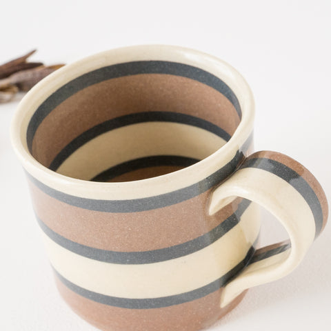 Mug by Hanako Sakashita to make your time at home comfortable