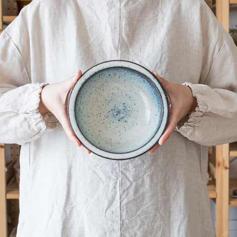 A bowl with a border from the Shodai ware Fumoto kiln that will make your dining table look beautiful