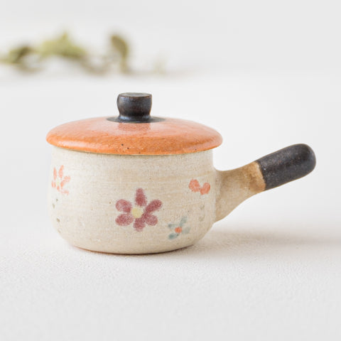 ミニサイズがおしゃれでかわいい池本直子さんの土鍋箸置き