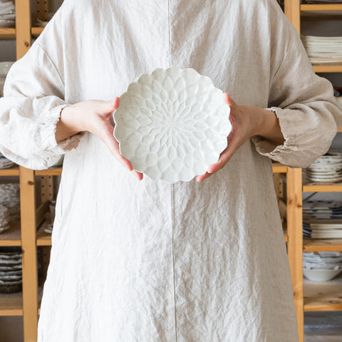 Ms. Asami Maeda's dahlia 6-inch dish with gray blue glaze