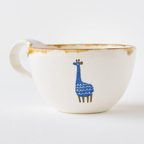 Yasumi Kobo's giraffe dyed washi mug will make you feel warm just by looking at it.
