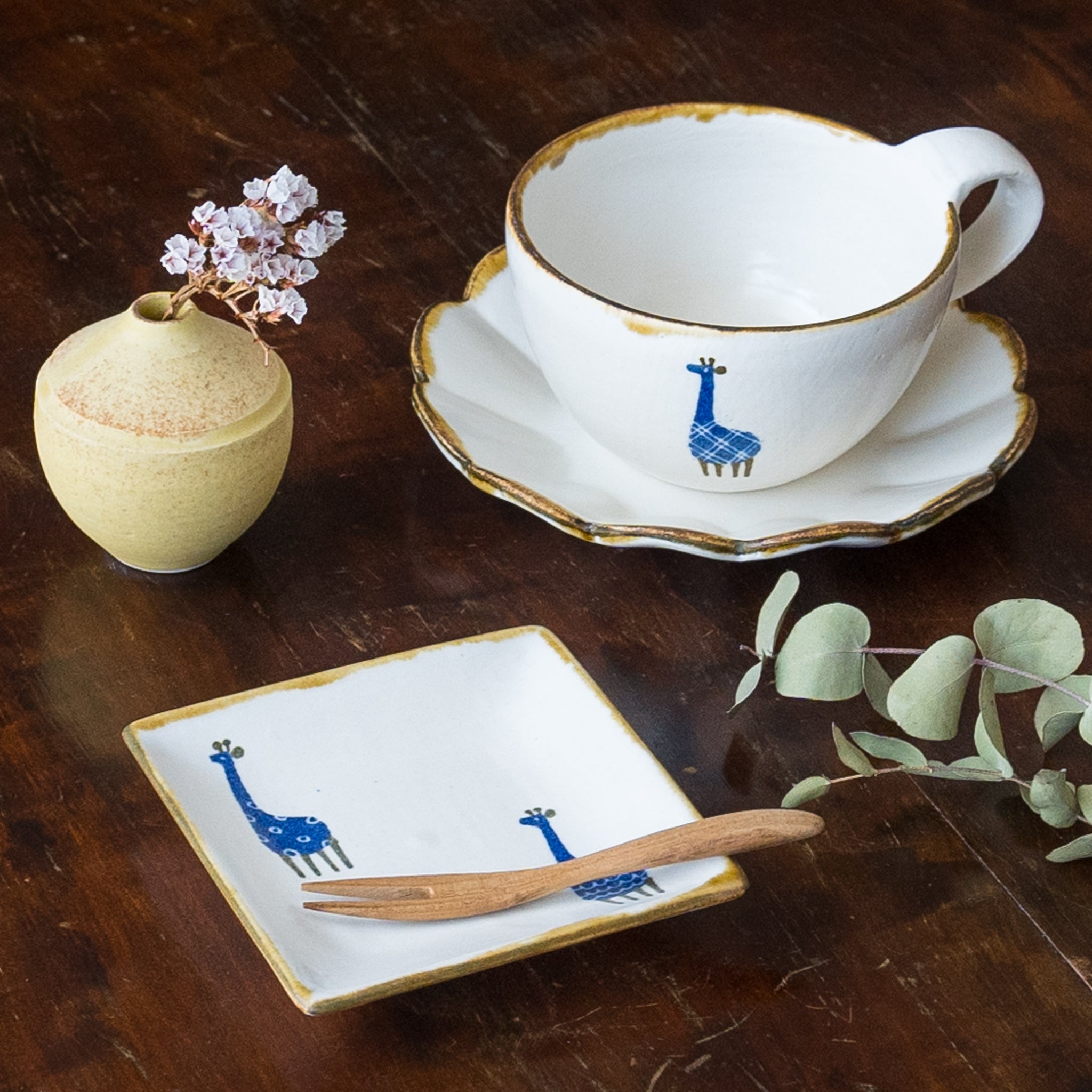 Yasumi Koubou’s Japanese paper dyed animal series tableware for enjoying tea time