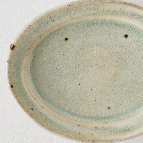 Kururi kiln oval mamezara green ash glaze