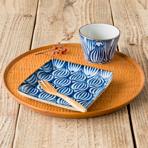 Kikakikaku's square tray onion pattern and buckwheat gourd pattern