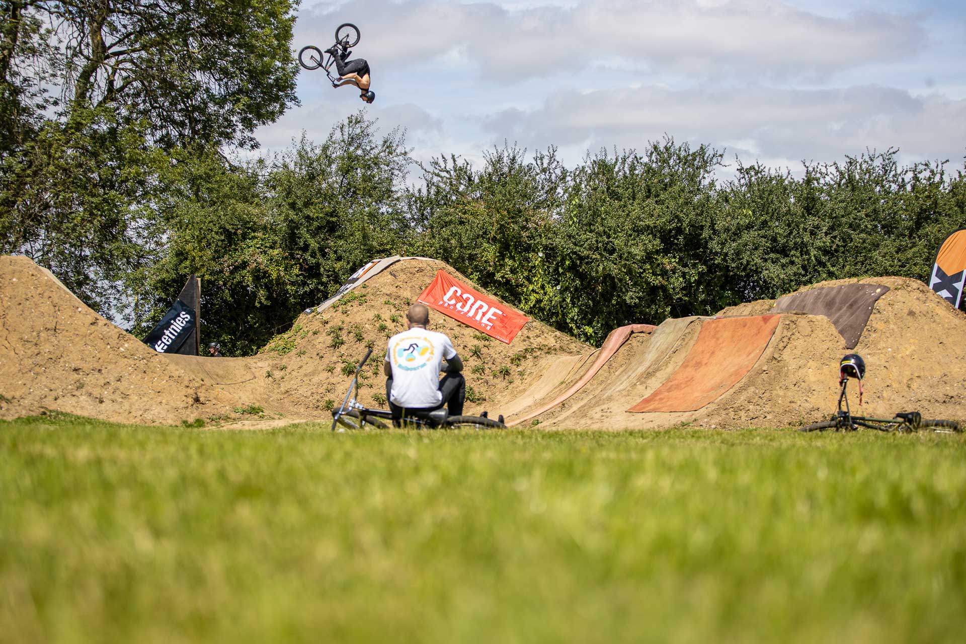 DIRT WARS BMX & MTB Comp