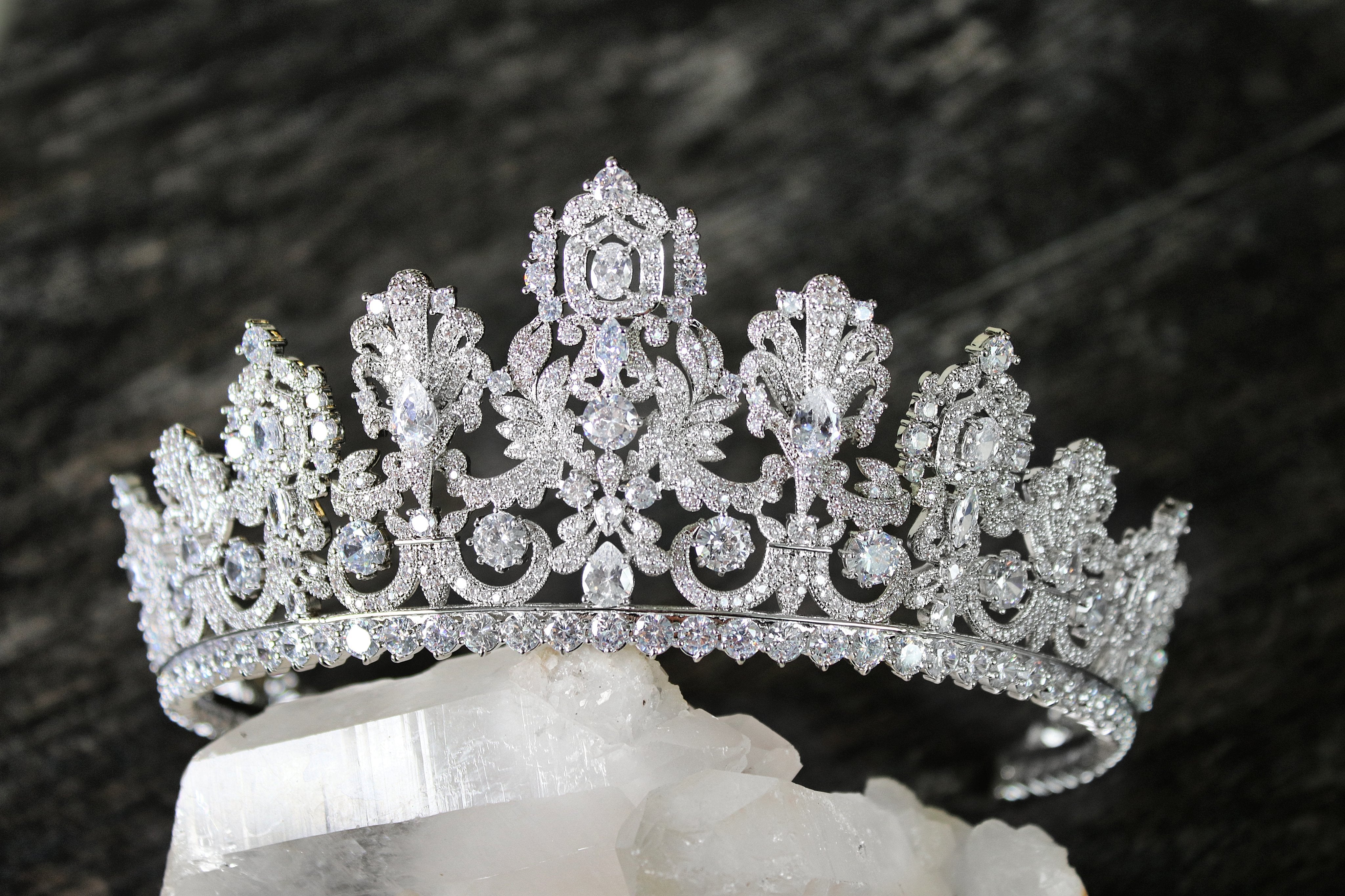 Royal Real Diamond Crown | lupon.gov.ph