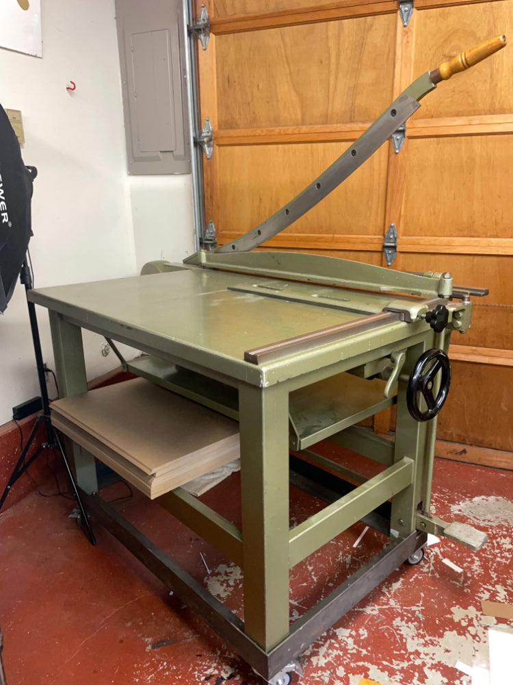 vaggelli board shear for sale at expedition press