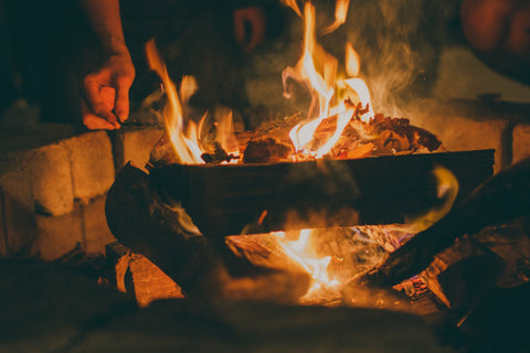 feu de camp foyer en pierre