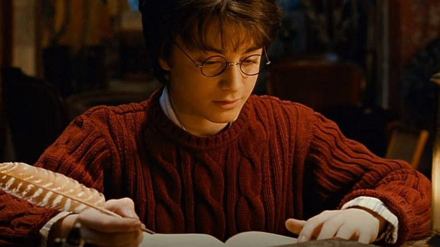 Harry Potter and the Chamber of Secrets Harry Writing In Tom Riddles Diary