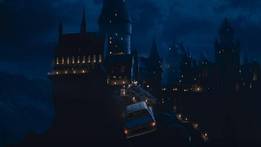 Harry Potter and the Chamber of Secrets Hogwarts Night Flying Car