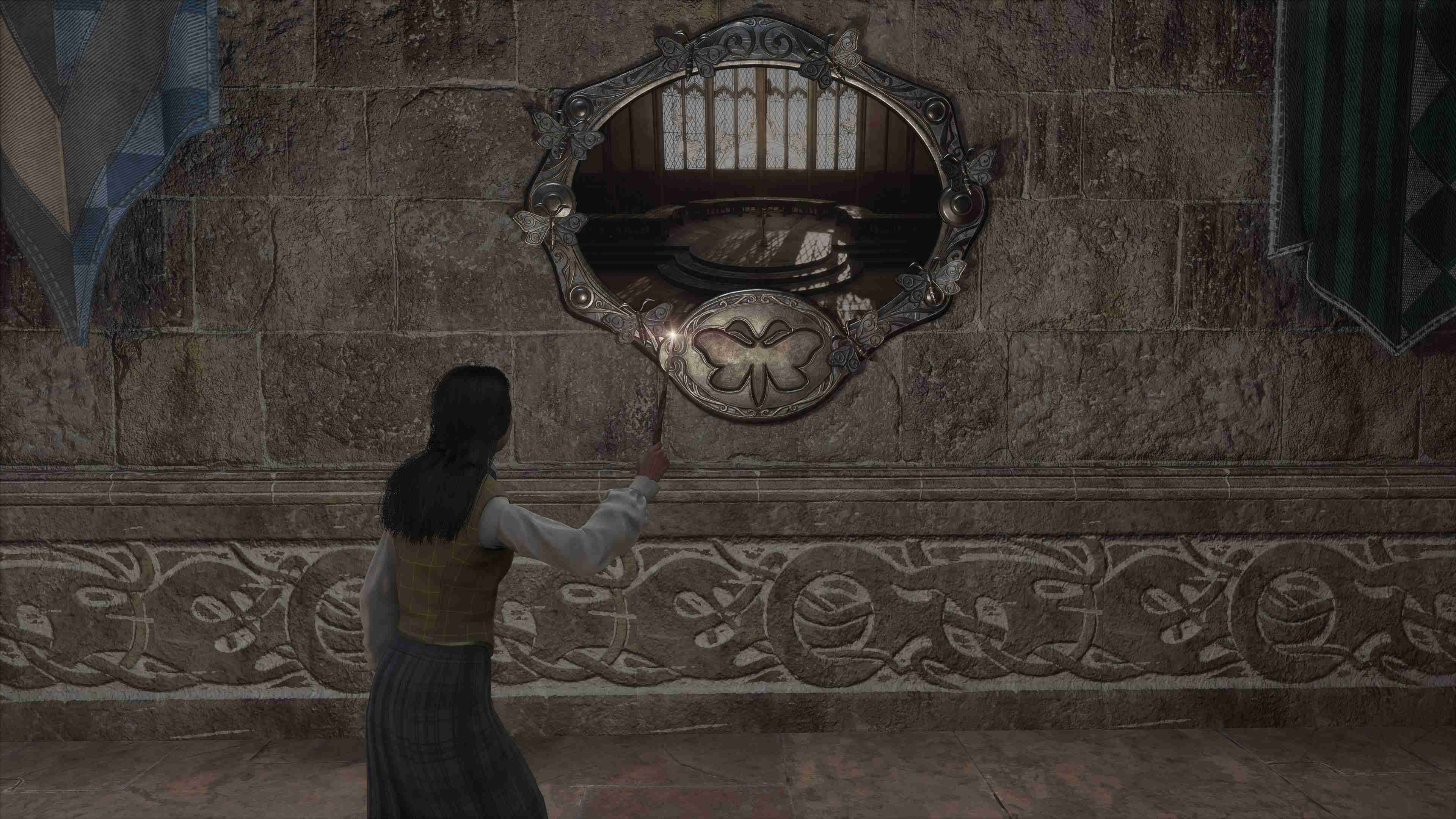 Hogwarts Legacy Moth Mirror Great Hall