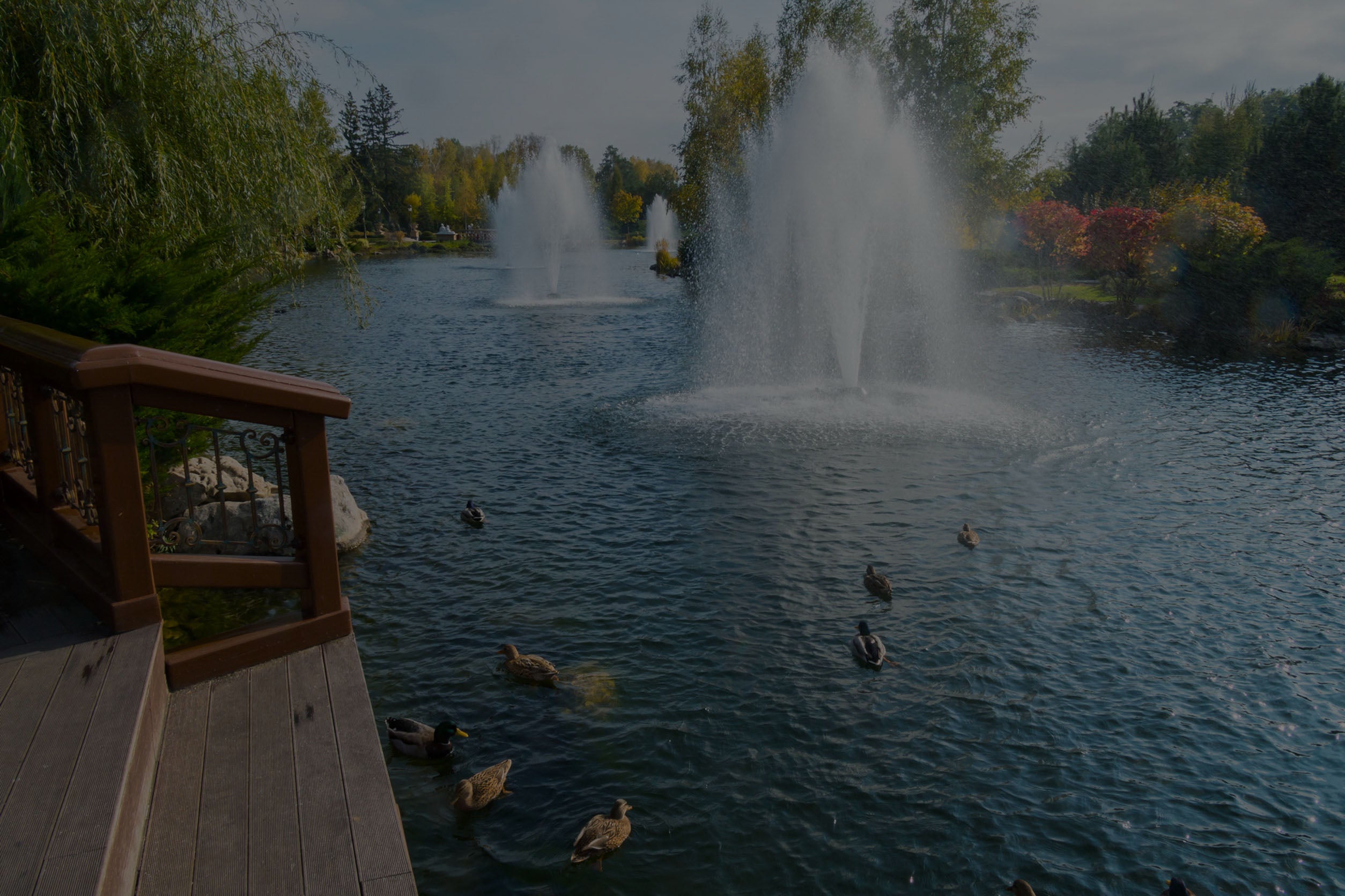 Floating Fountains For Ponds And Lakes All You Need To Know Fawn   Floating Lake Fountain Copy 4000x 