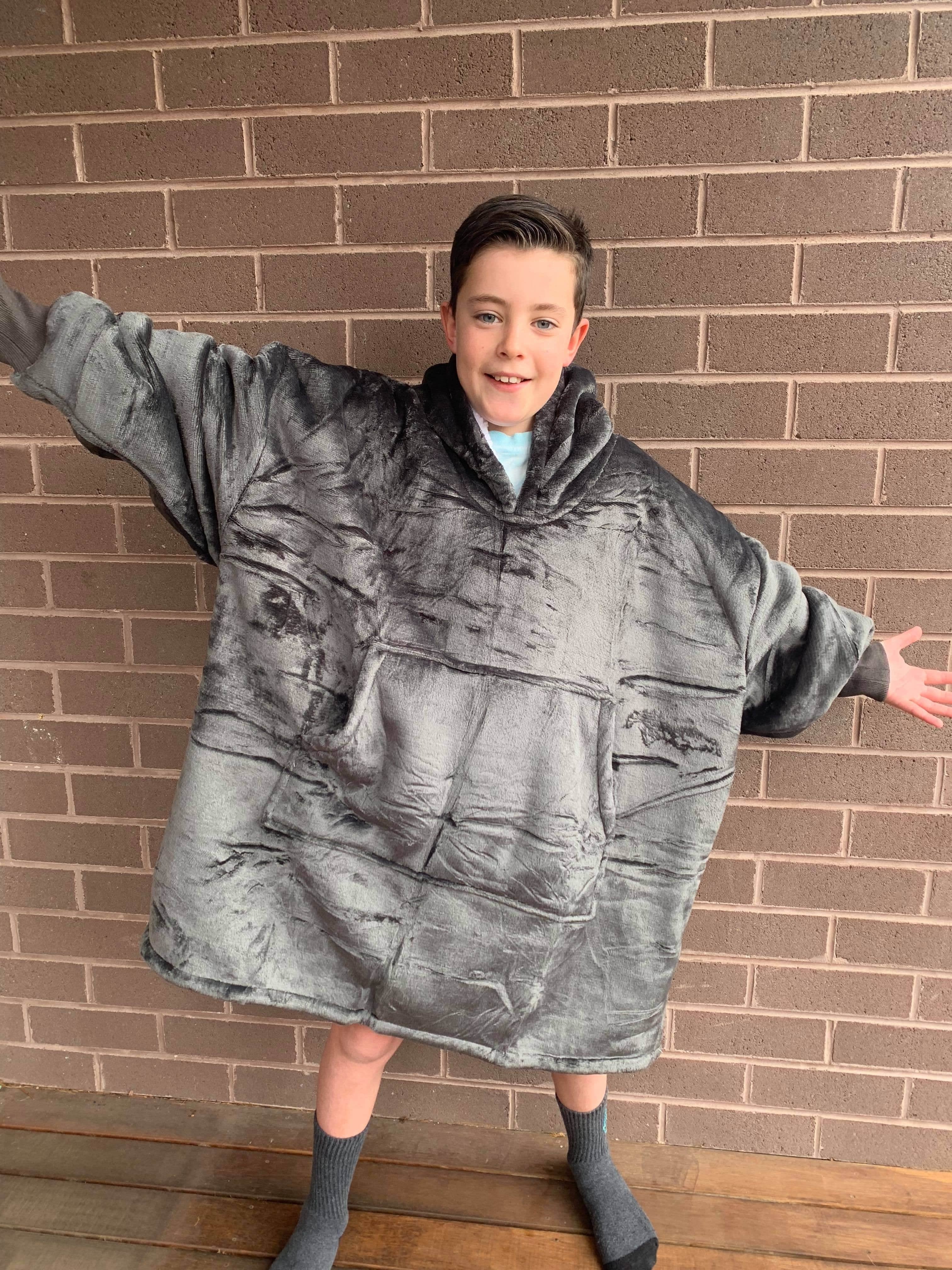 Comfy hooded sweatshirt blanket clearance costco